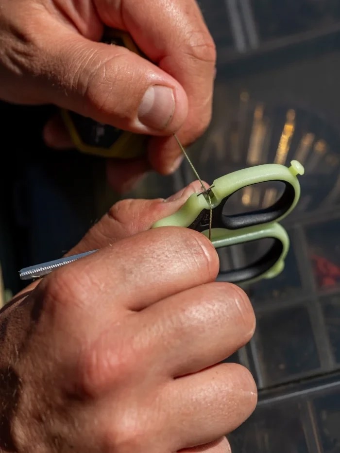 Ножиці Ridge Monkey Nite Glo Strip n Snip Scissors