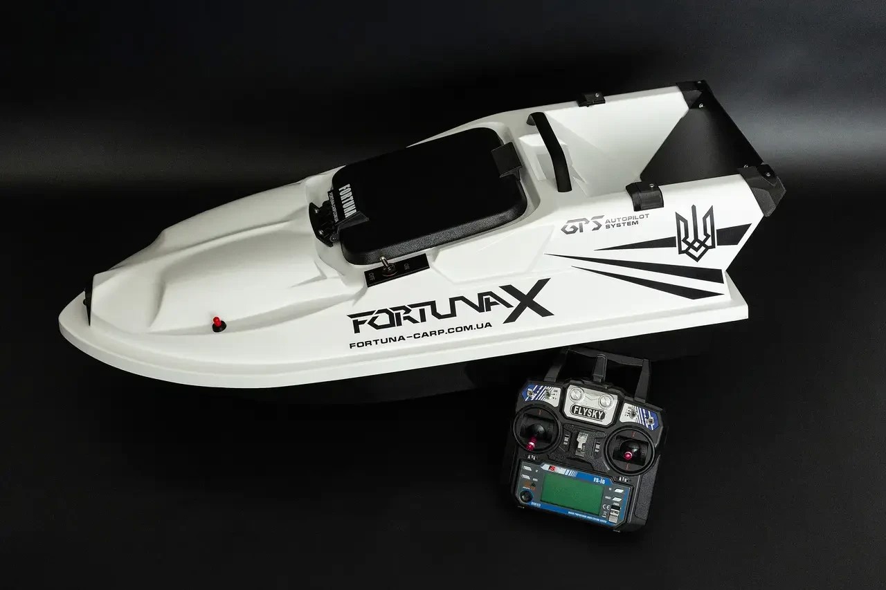Катер Fortuna - X з інтегрованою системою GPS автопілотування Fortuna - X