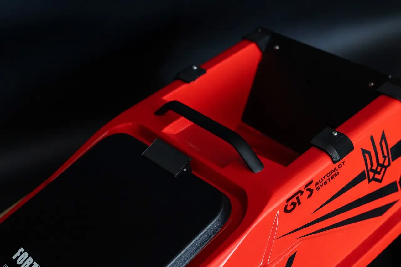 Катер Fortuna — X із системою GPS автопілотки Fortuna — X Toslon TF-520 Червоний