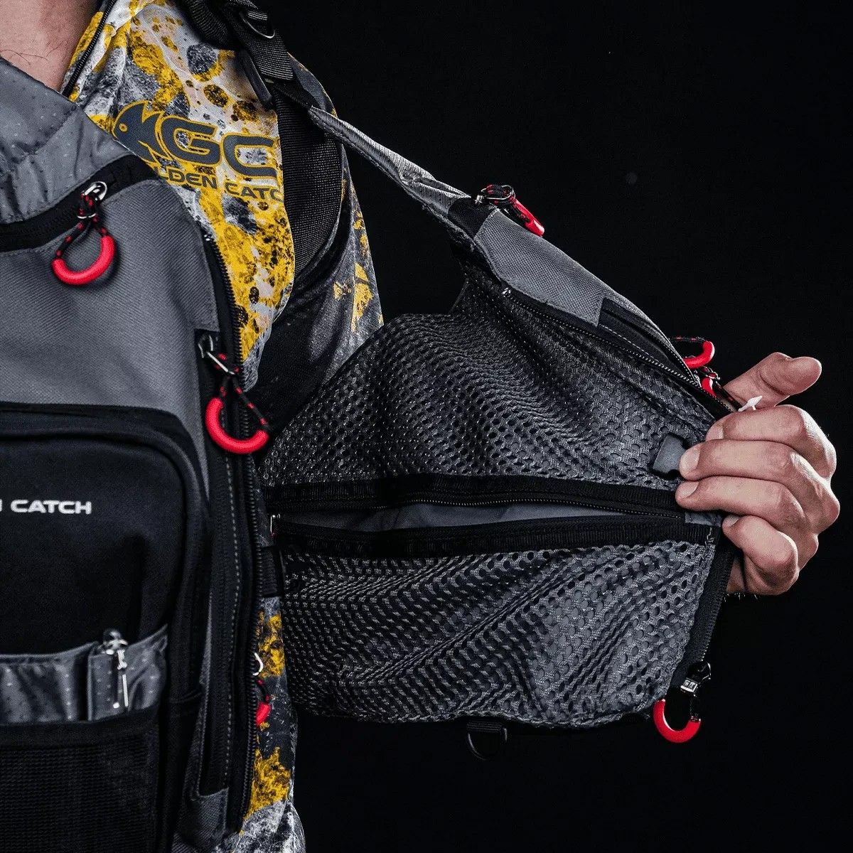 Жилет рибальський Golden Catch One size (54-60)
